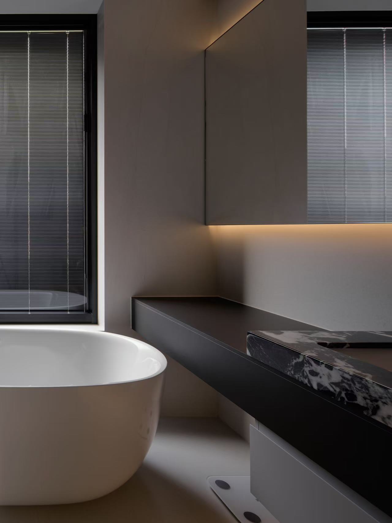 A quiet bathroom